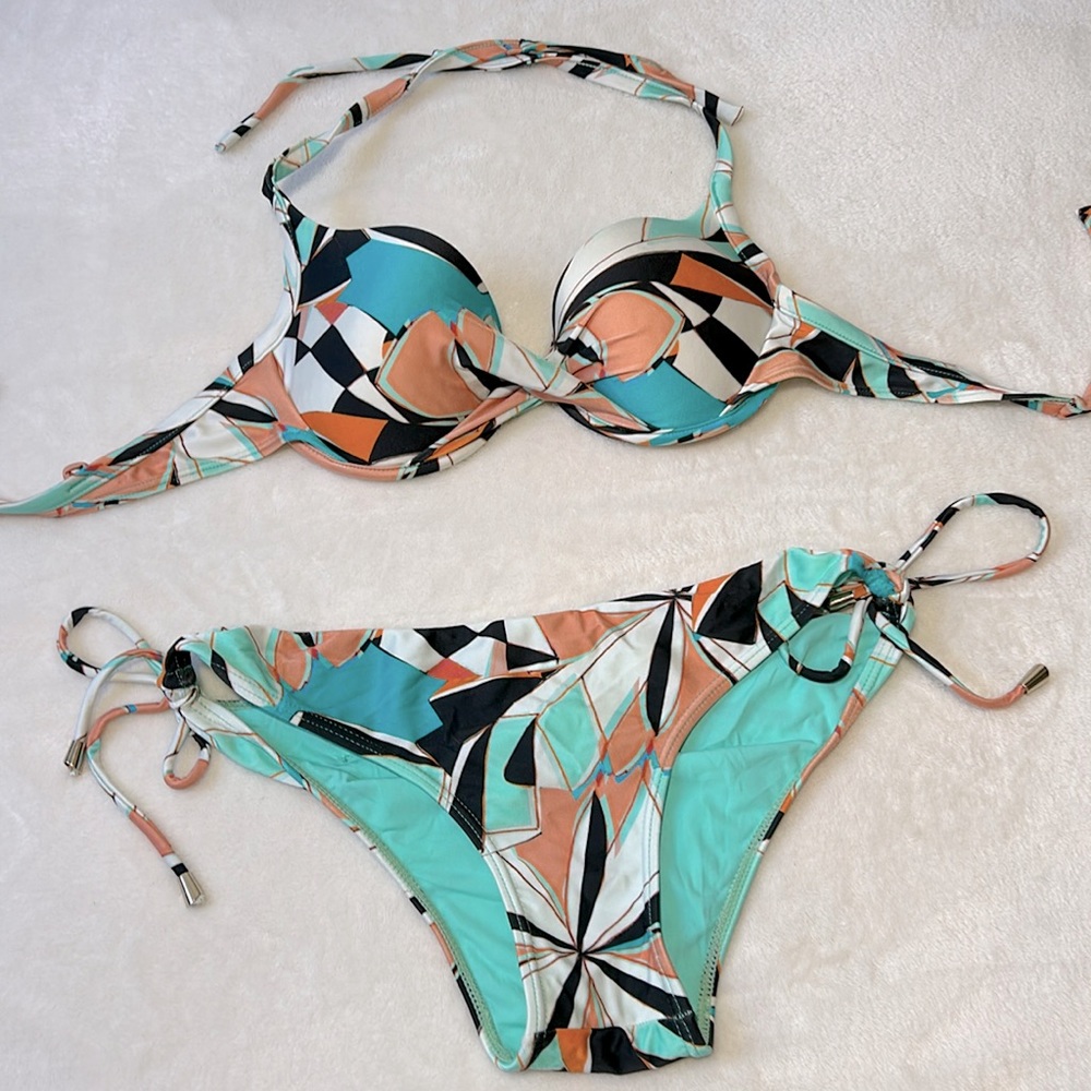 Multicolored bikini set
